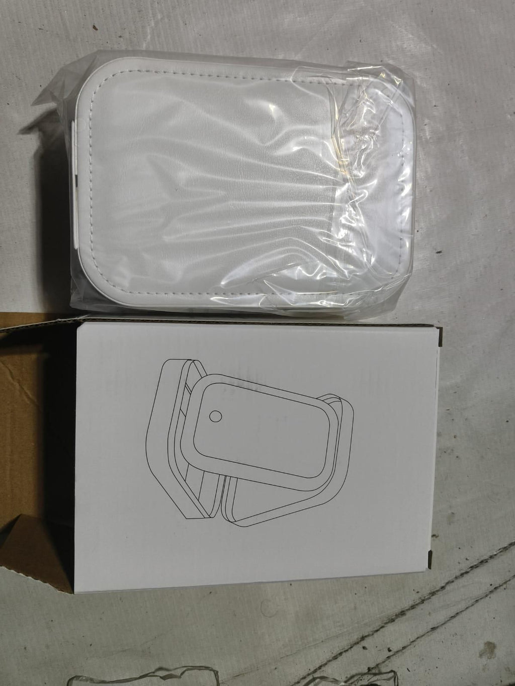 Portable Jewelry Case with LED Mirror